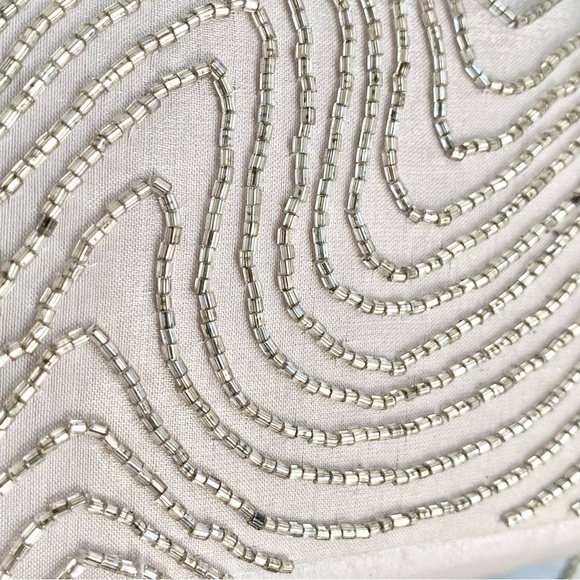 La Regale Elegant Beaded Evening Bag - Picture 3 of 7